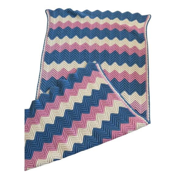 Vintage Hand Knit Baby Blanket Chevron 32" x 62" Blue Pink Granny Afghan - Picture 2 of 5
